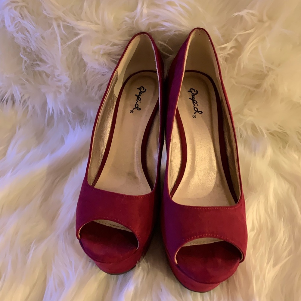 Wedge peep toe